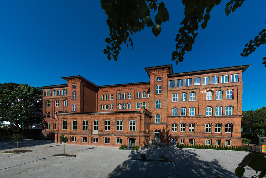 Hotel Volksschule Hamburg-Harburg Buitenkant foto